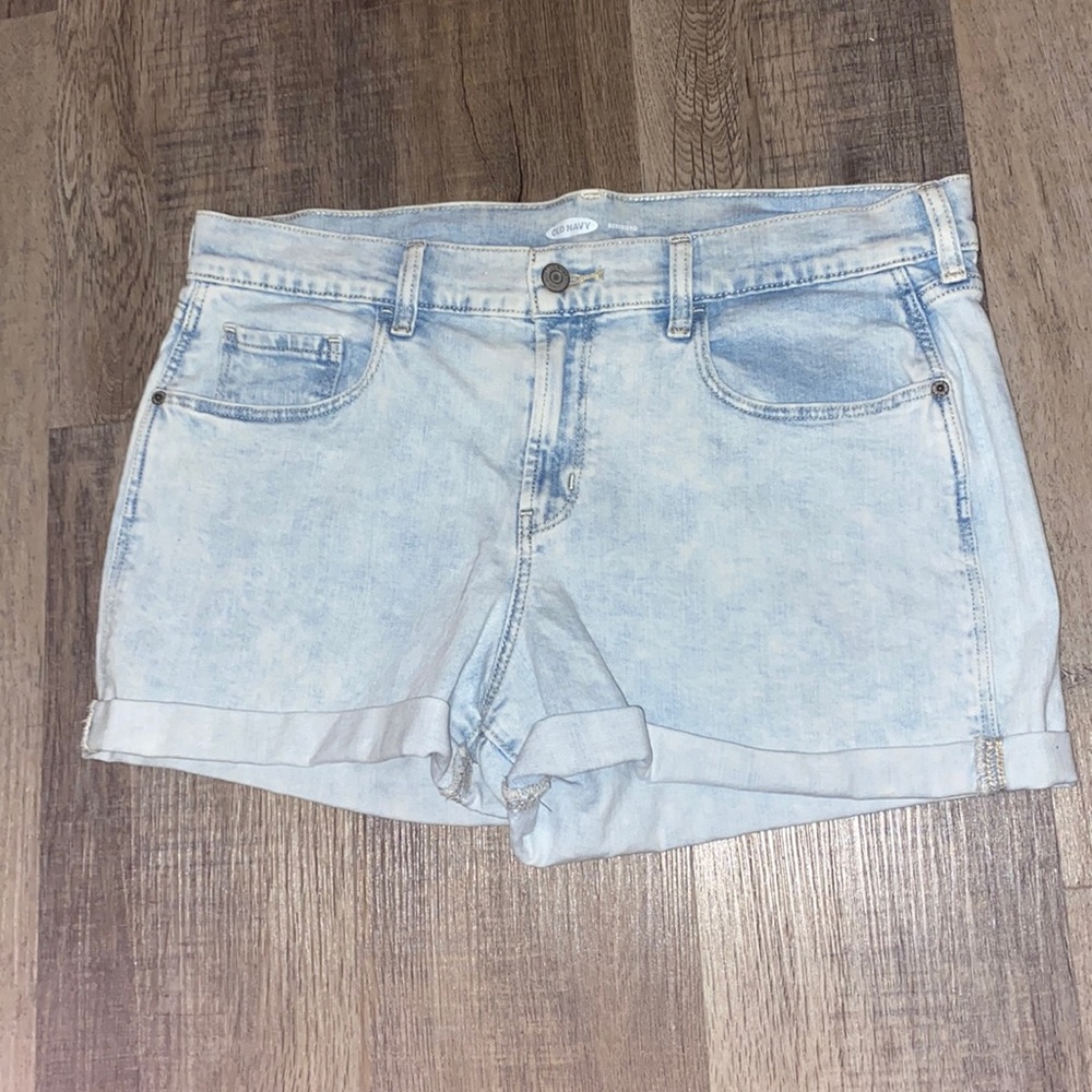 light wash boyfriend jean shorts